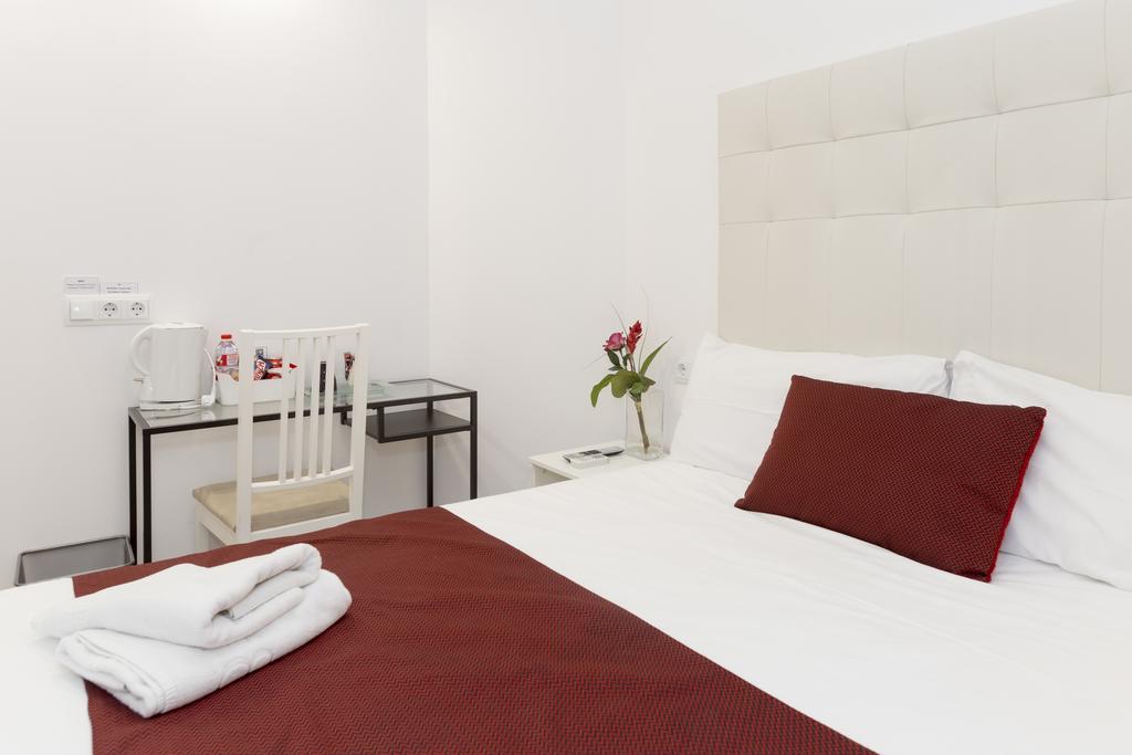 Brustar Sagrada Familia Hotel Barcelona Ngoại thất bức ảnh